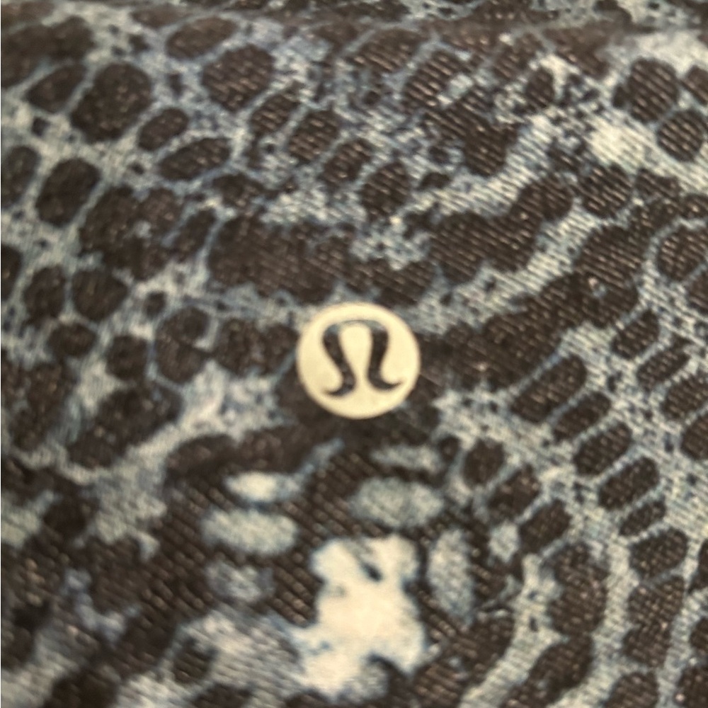 Lululemon Align High Rise Legging - Picture 6 of 6